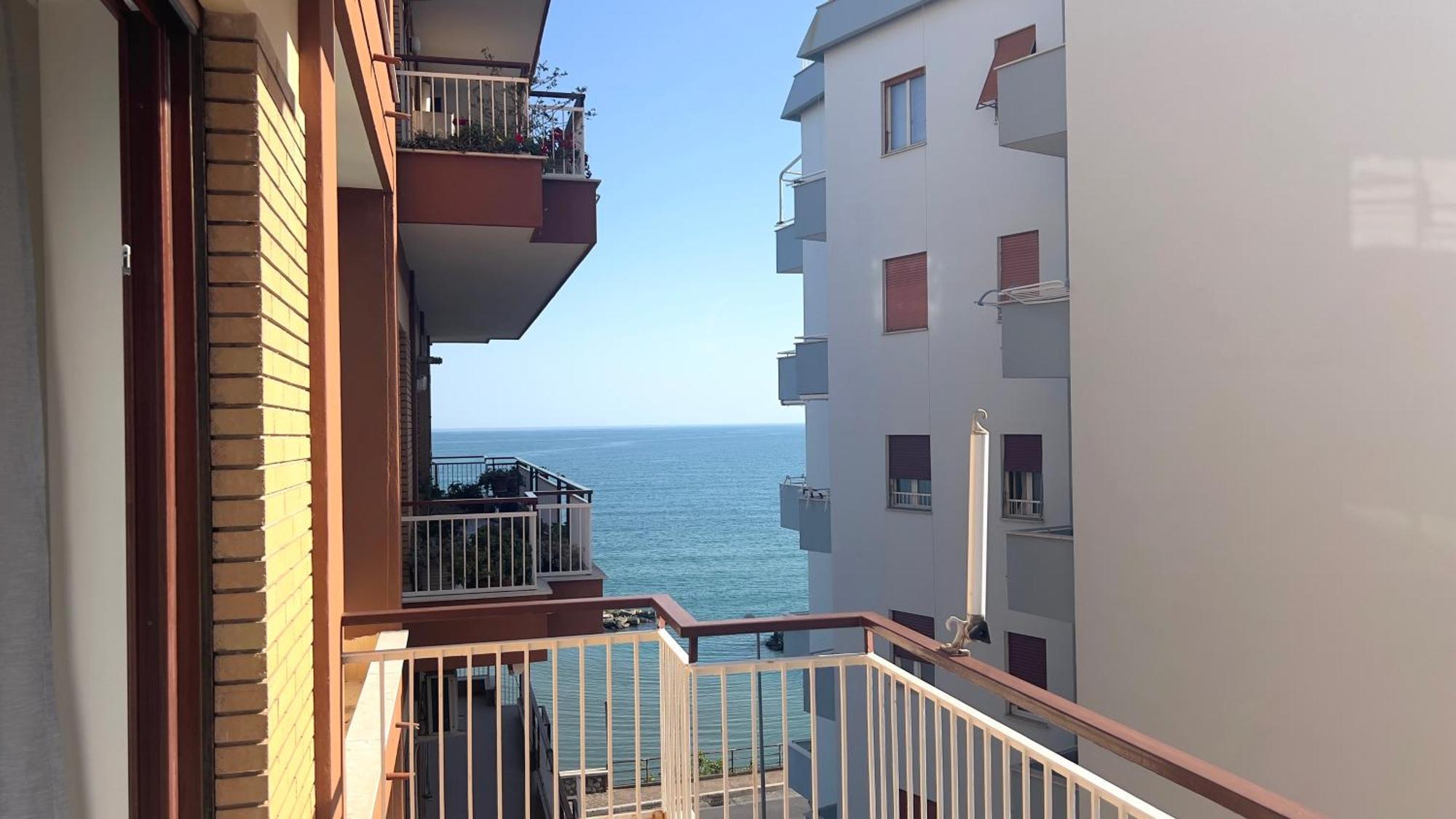 Lo Scorcio Sul Mare Apartment Formia Luaran gambar